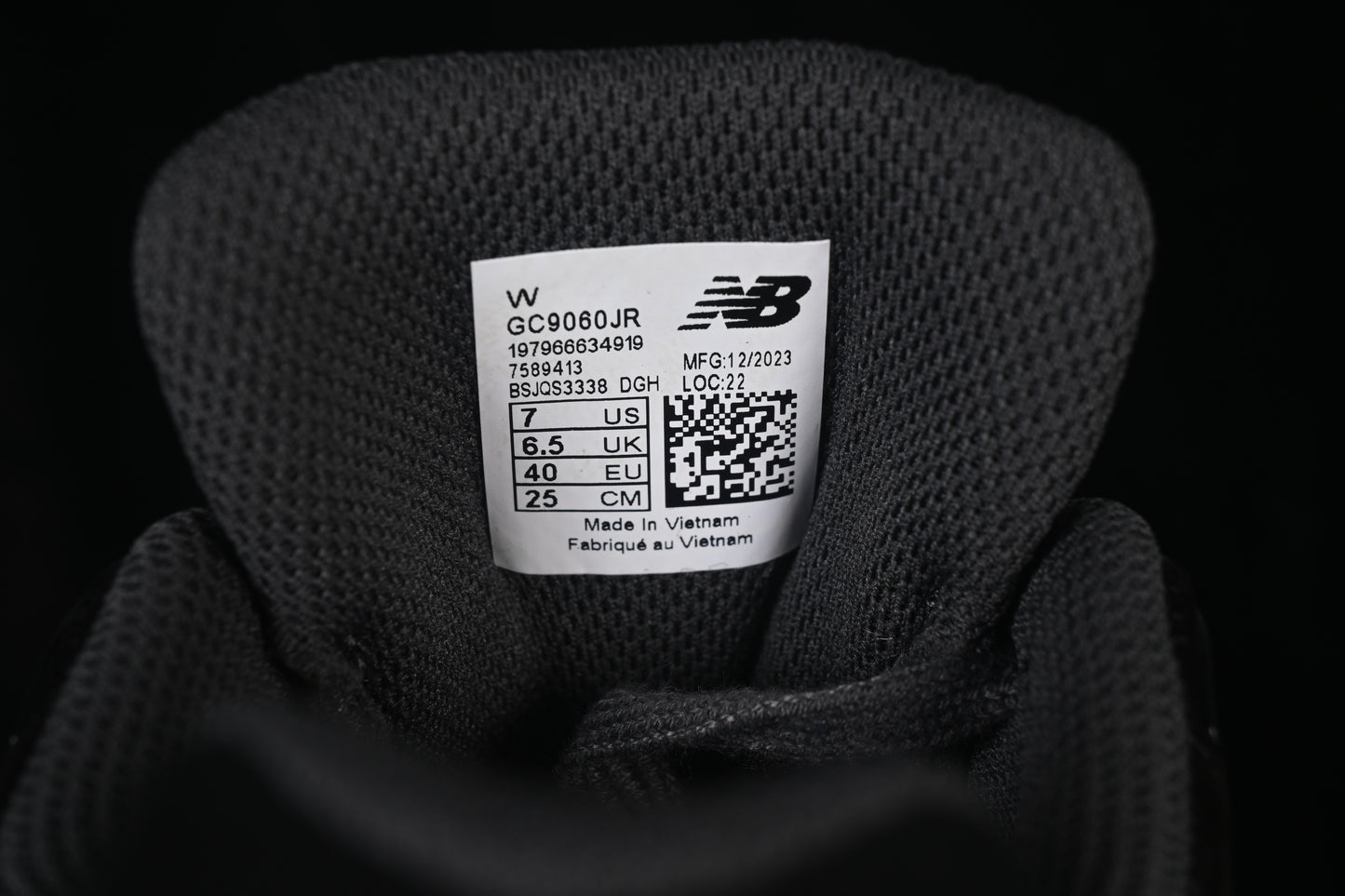 New Balance 9060 Black Red GC9060JR