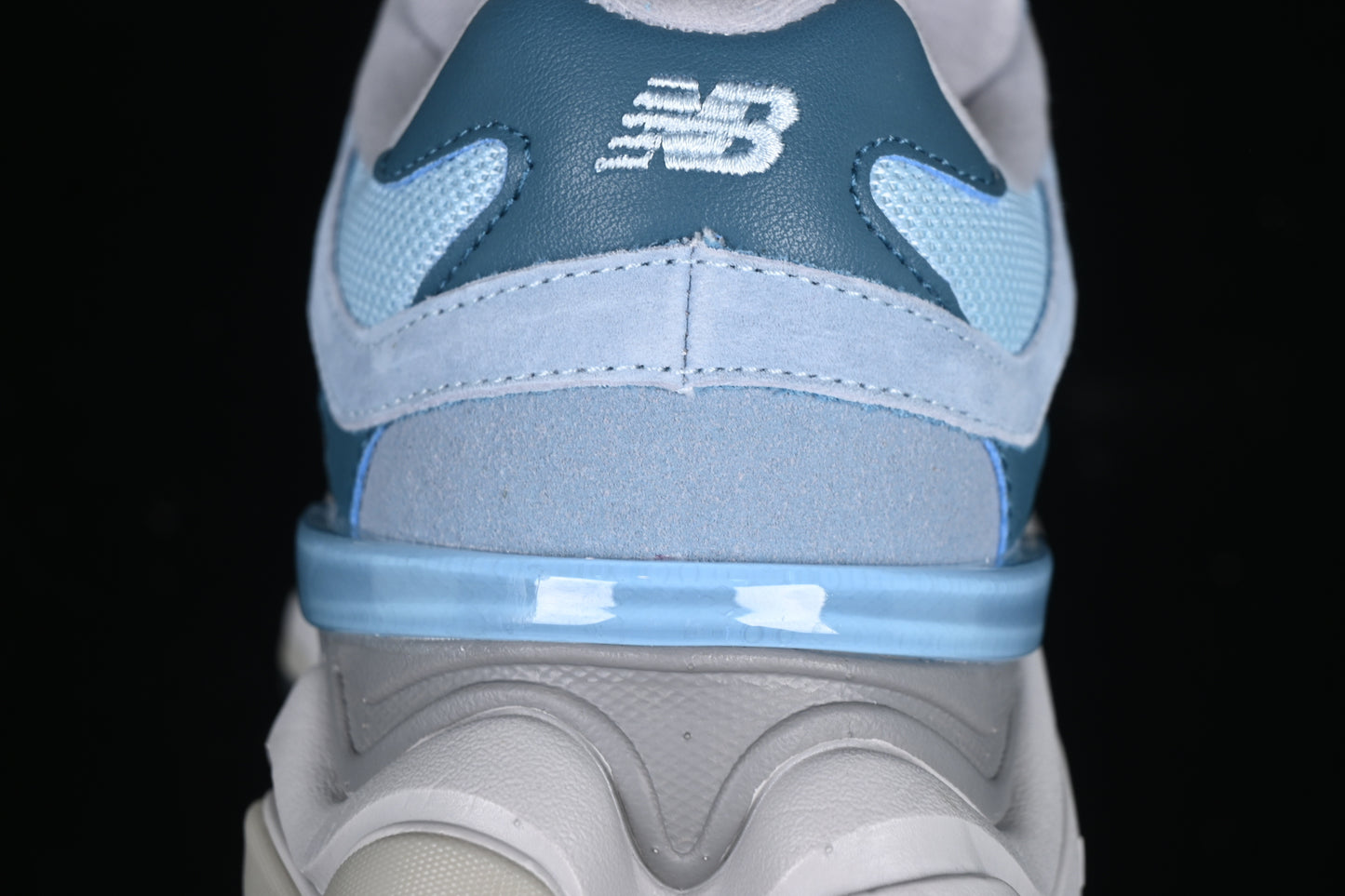 New Balance 9060 Chrome Blue U9060EED