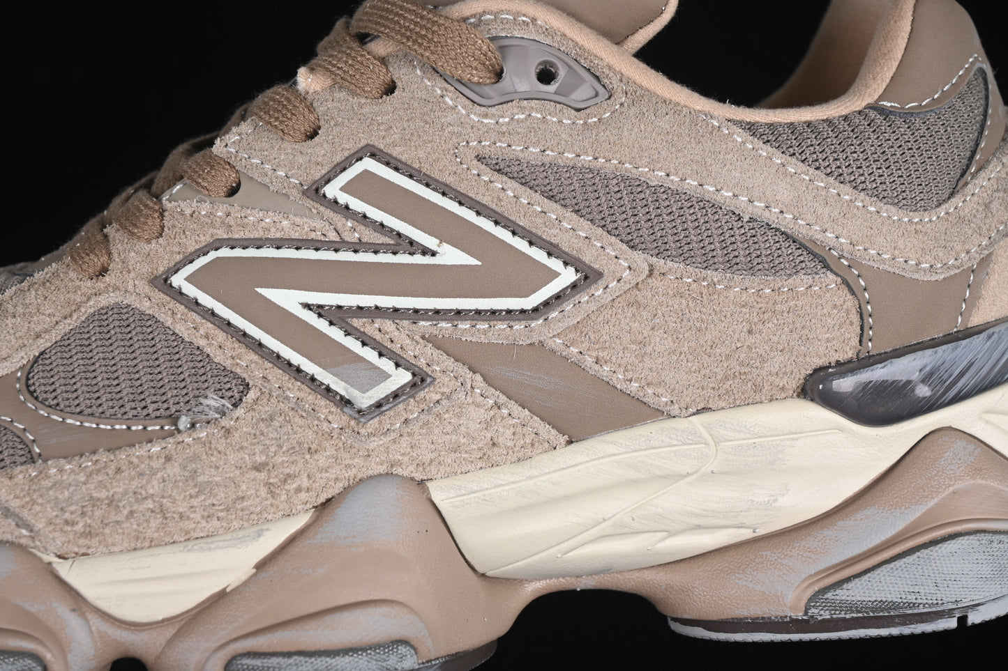 New Balance 9060 Mushroom U9060PB
