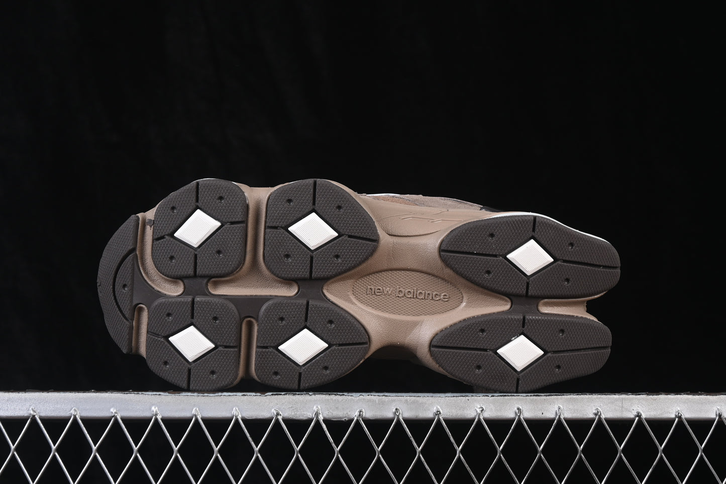 New Balance 9060 Brown ; U9060622