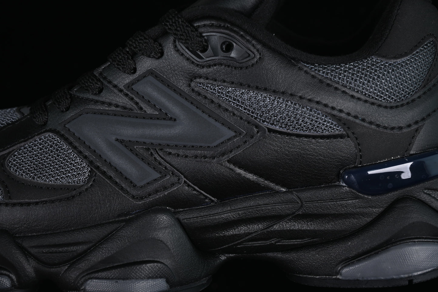 New Balance 9060 Triple Black Leather U9060NRI